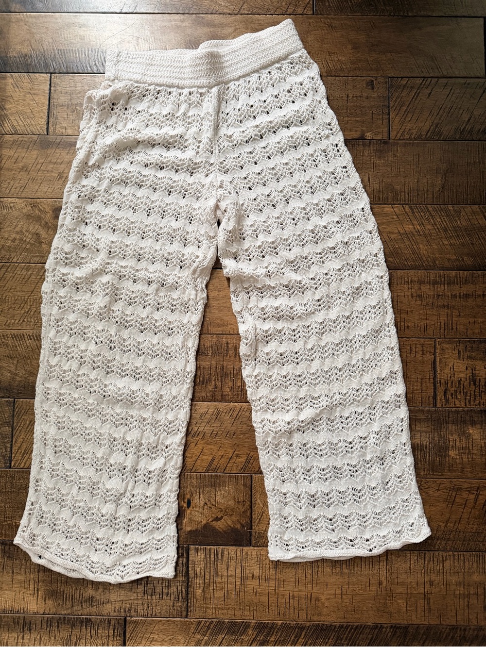 Abercrombie & Fitch Women’s White Crochet Knit Lounge Pants